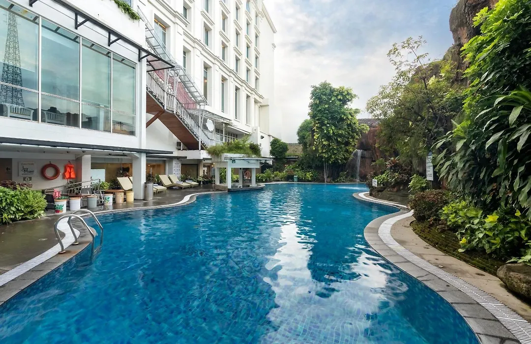 Jambuluwuk Malioboro Hotel Yogyakarta-1